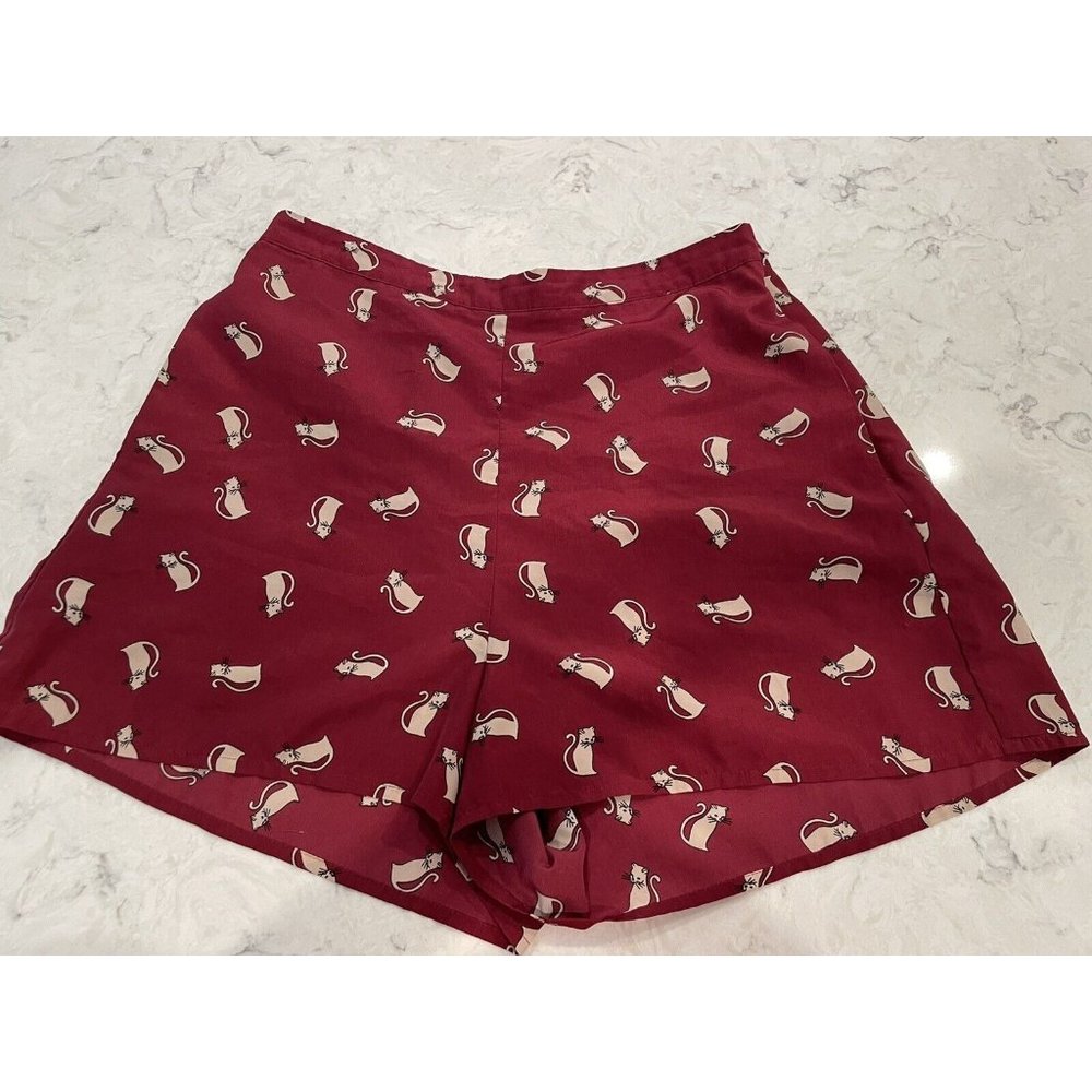 XXI Forever Exclusive Shorts M Medium Cat Print Maroon Beige Silky Side Zip